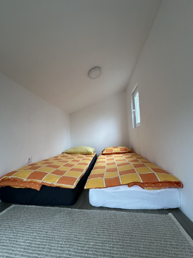 Cabin 5 - Image 5