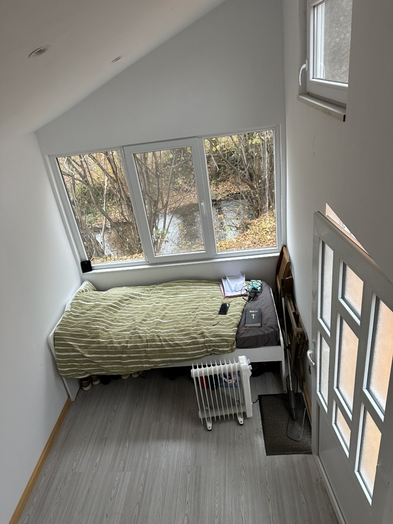 Cabin 3 - Image 5