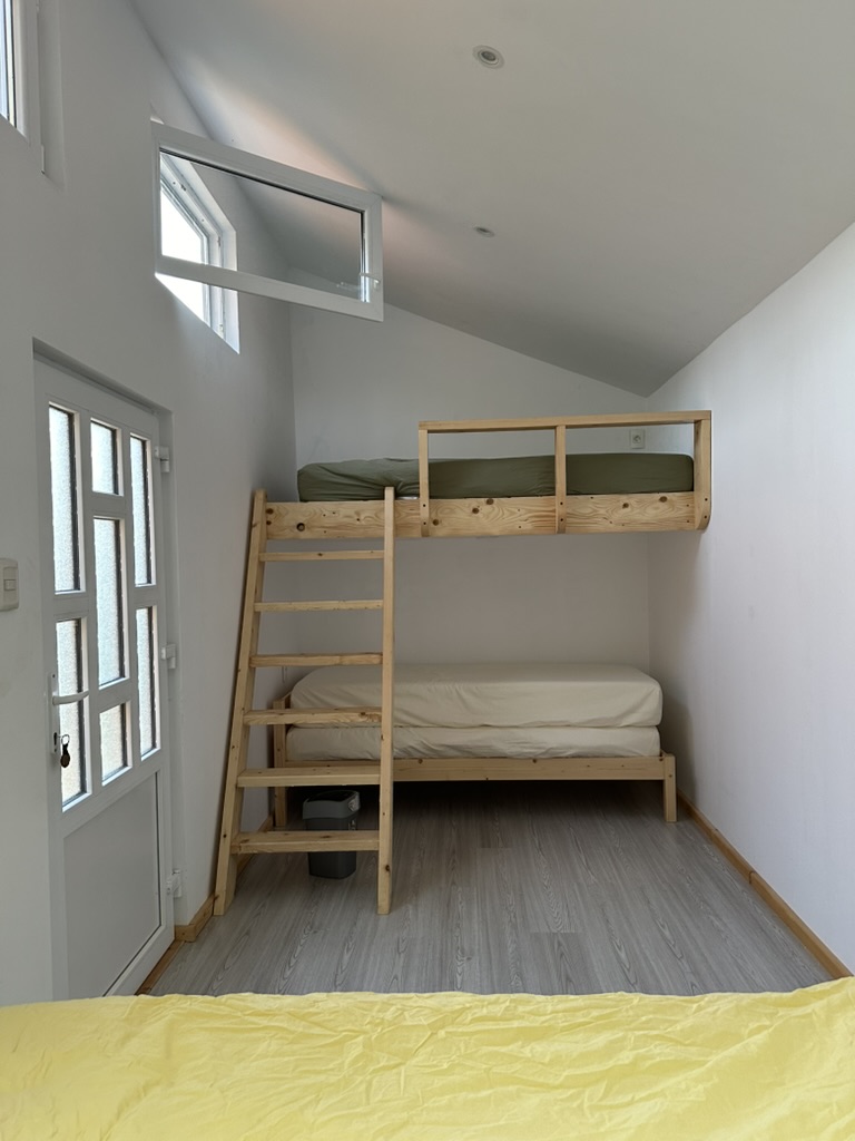Cabin 3 - Image 6