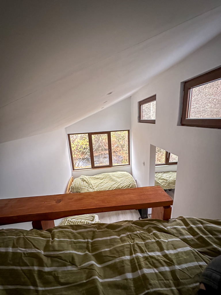 Cabin 4 - Image 9