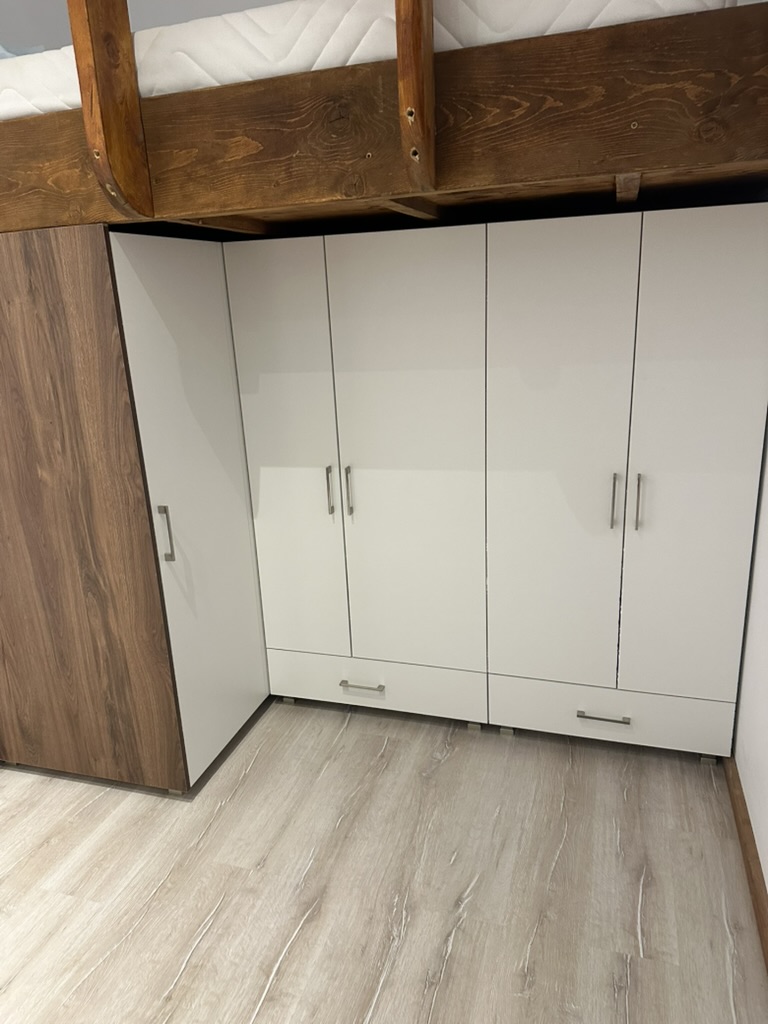 Cabin 4 - Image 6