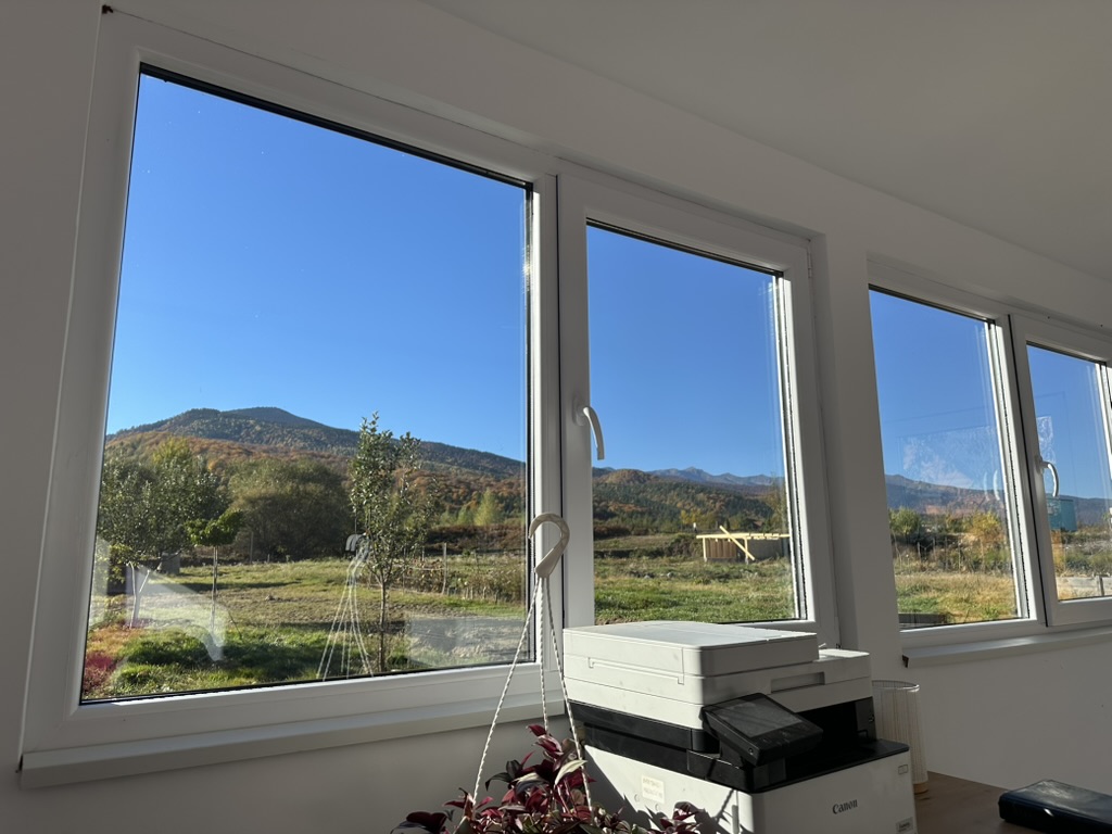 Lounge - Image 6